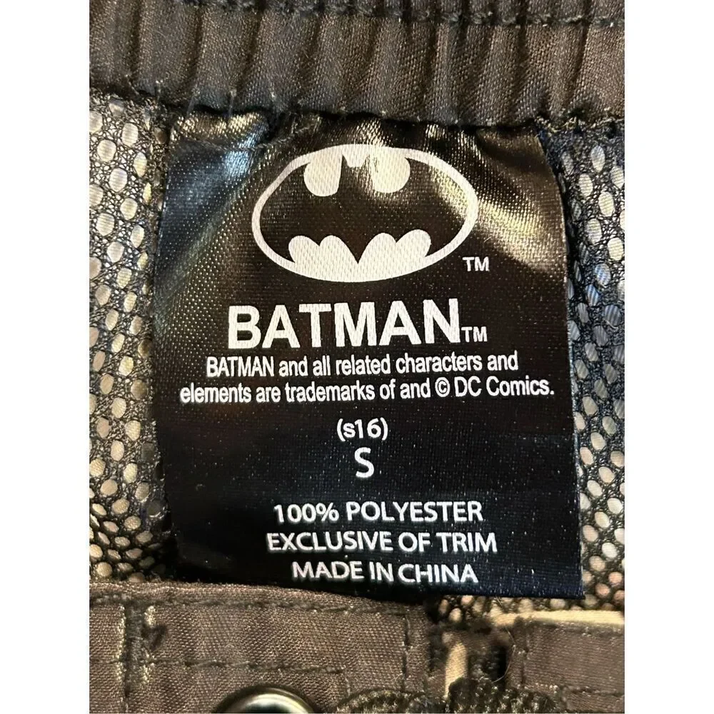 BATMAN DC COMICS STYLISH BOARD SHORTS SWIM SHORTS BOYS SIZE S (4053)